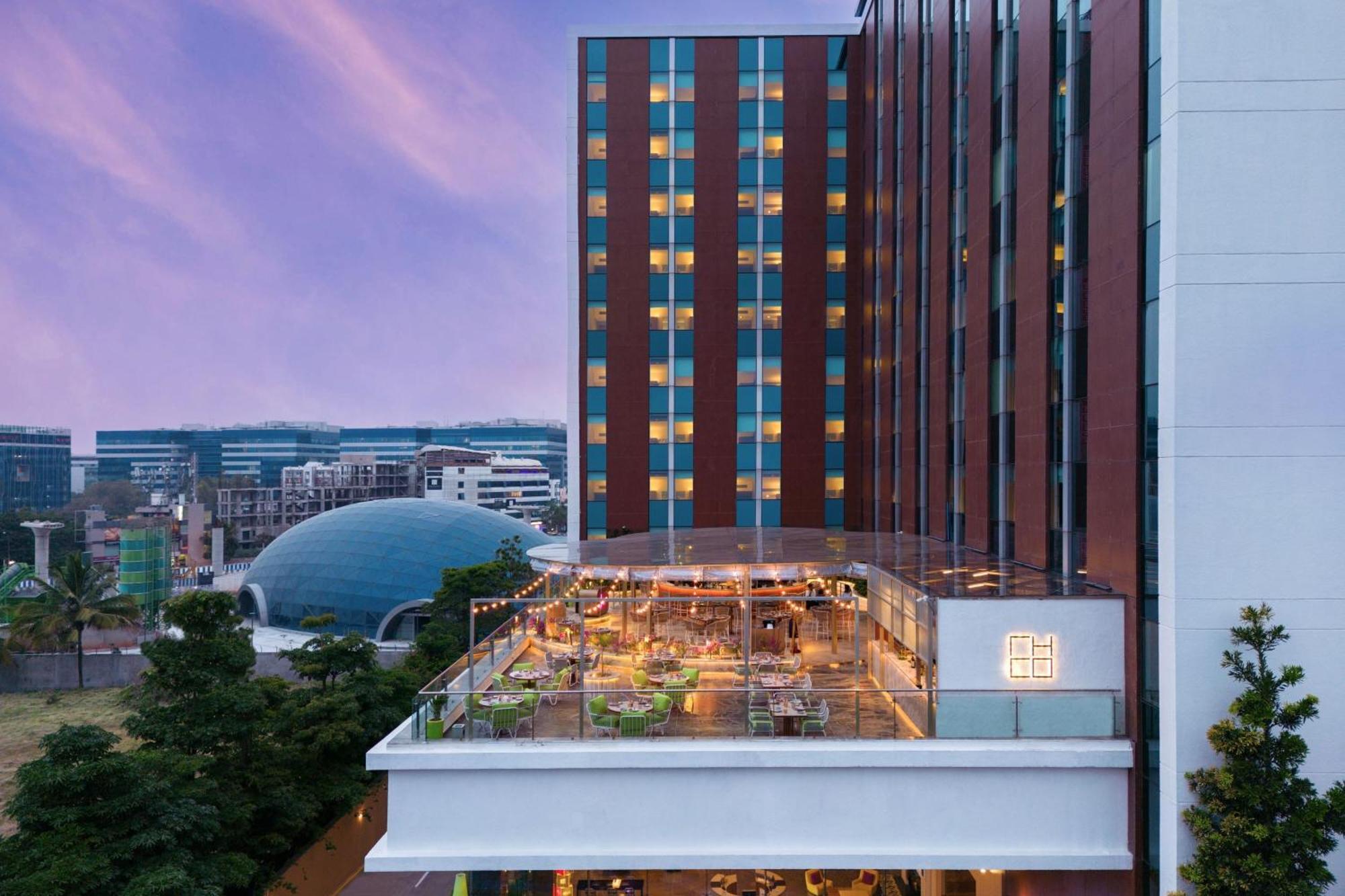 Hotel Aloft Bengaluru Outer Ring Road Exterior foto